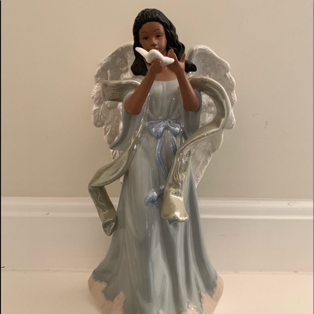 Angel figurine